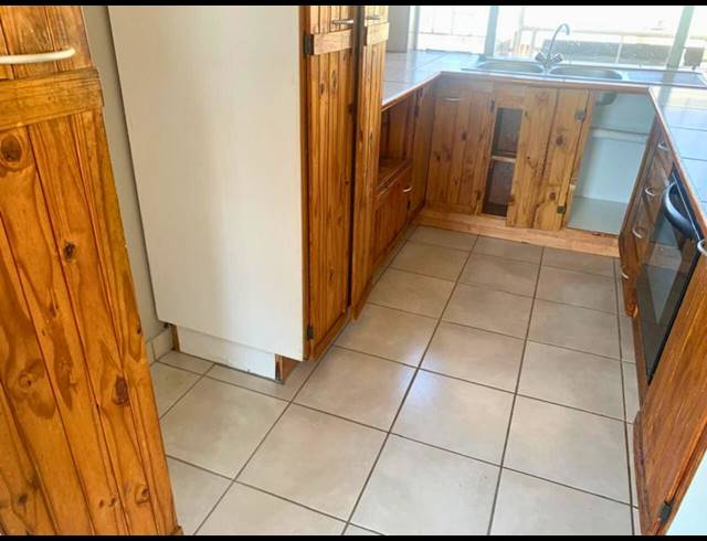 2 BEDROOM APARTMENT FOR SALE IN NIMRODPARK